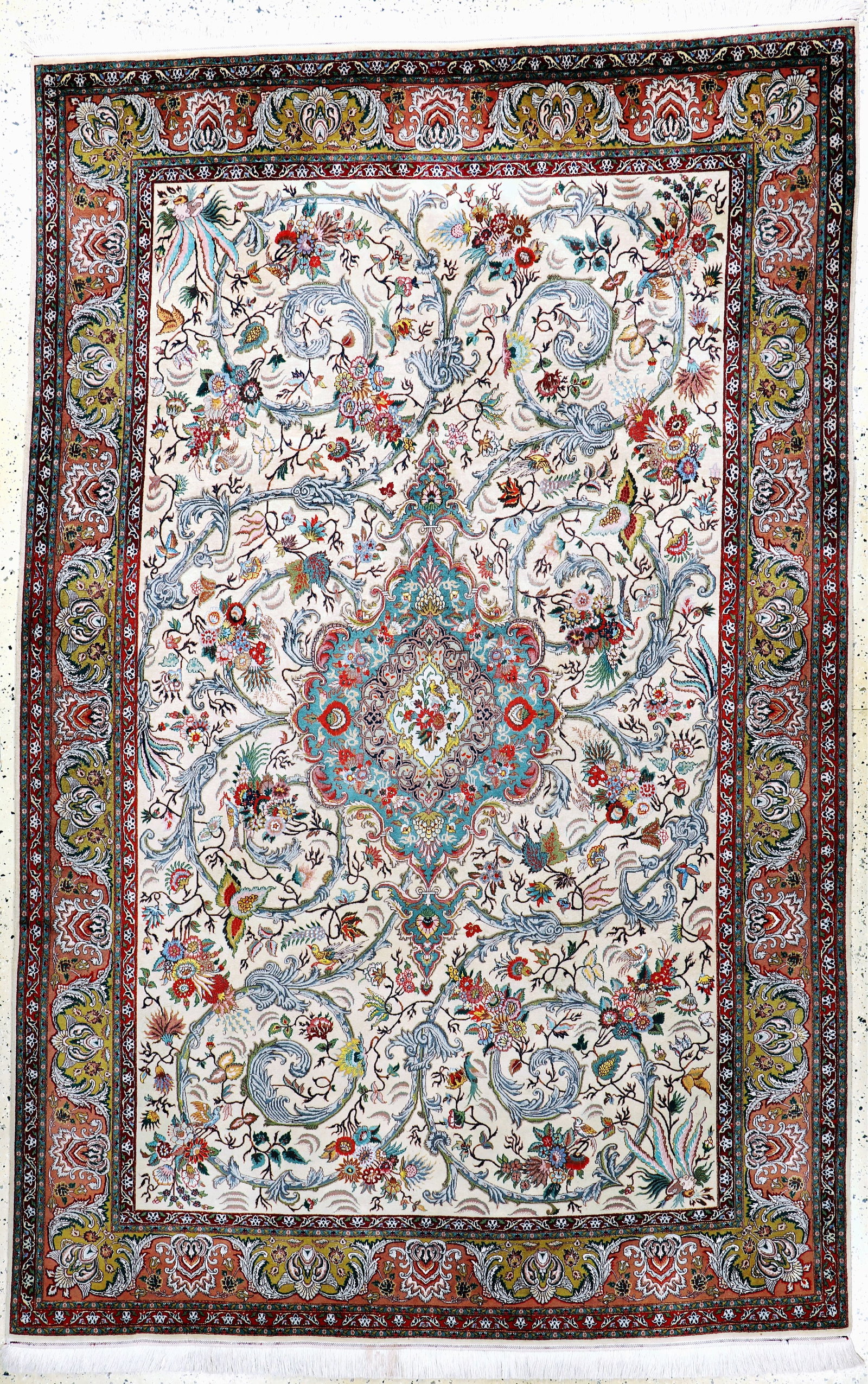 Tabriz fine(60 Raj), Persia, mid-20th century,corkwool: Tabriz fine(60 Raj), Persia, mid-20th century,corkwool with silk, approx. 310 x 195 cm, approx. 800,000 Kn/sm, condition: 2. Rugs, Carpets & Flatweaves