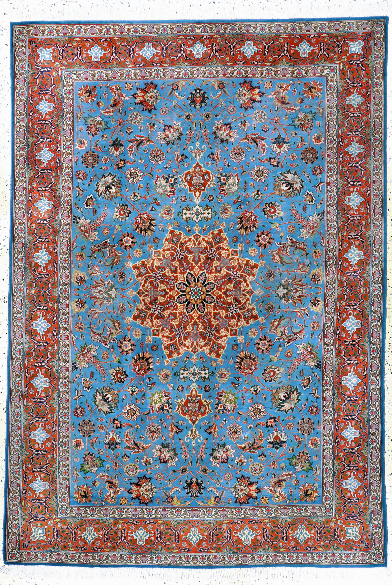 Isfahan fine, Persia, early 20th century, corkwool on: Isfahan fine, Persia, early 20th century, corkwool on cotton, approx. 290 x 200 cm, approx. 500,000 Kn/sm, condition: 2-3 (patched). Rugs, Carpets & Flatweaves