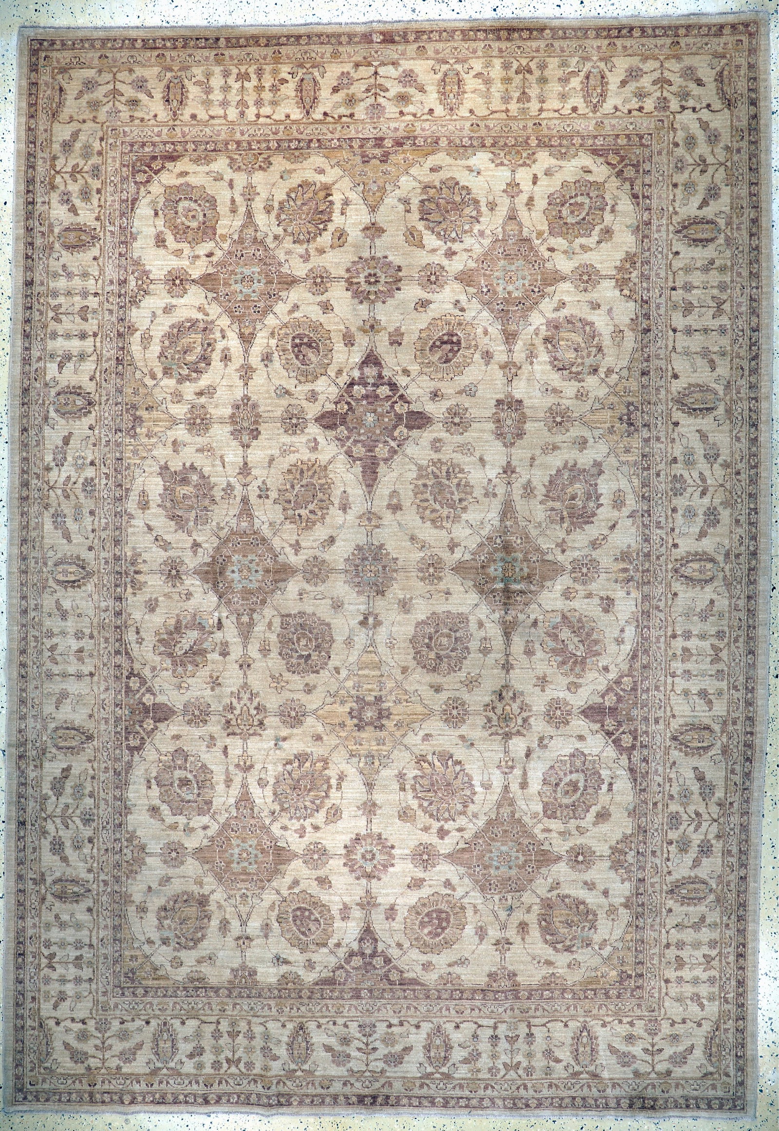 Sigler, Pakistan, late 20th century, wool on cotton: Sigler, Pakistan, late 20th century, wool on cotton, approx. 354 x 245 cm, condition: 2. Rugs, Carpets & Flatweaves