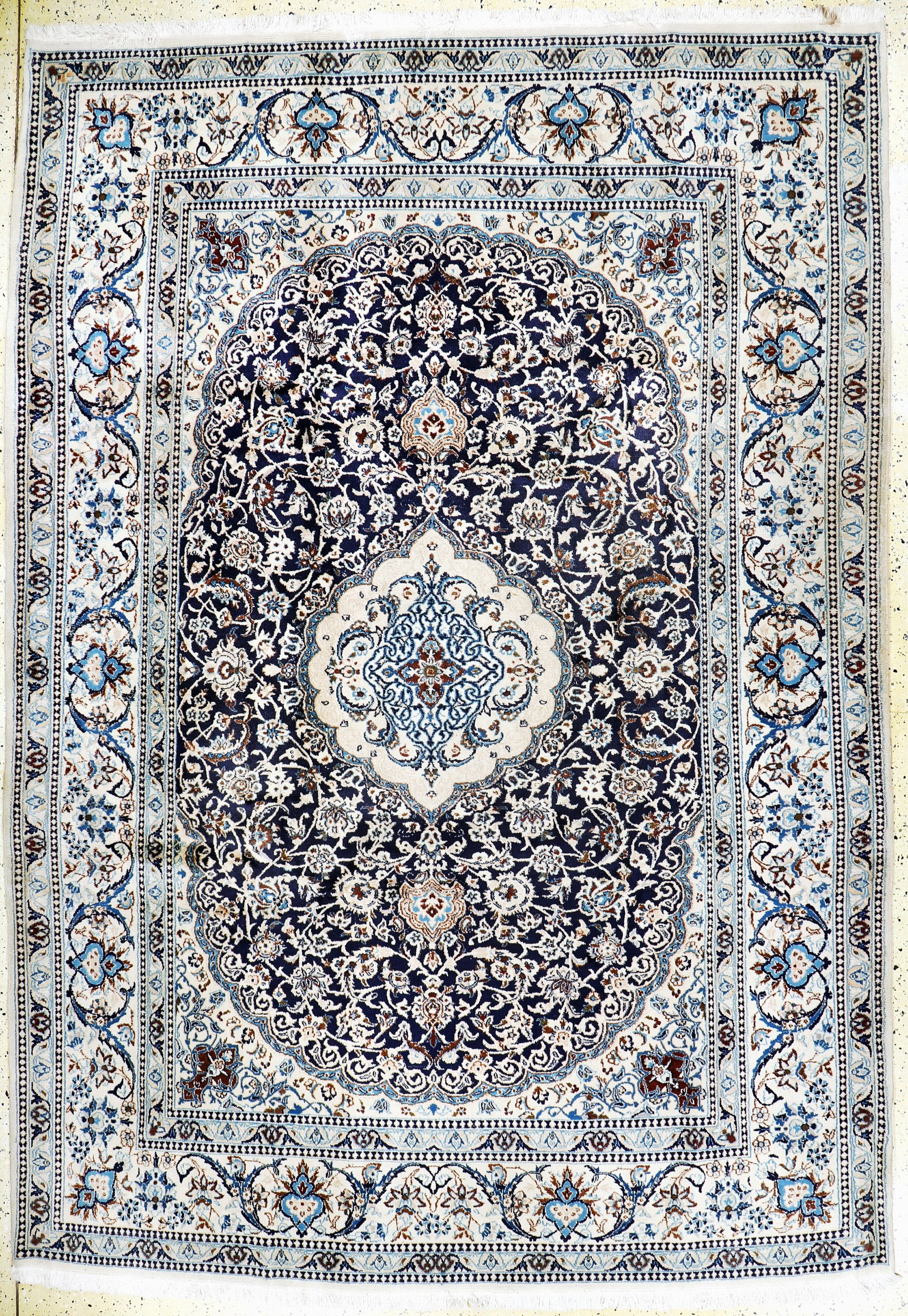 Nain, Persia, late 20th century, wool on cotton: Nain, Persia, late 20th century, wool on cotton, approx. 345 x 240 cm, in need of cleaning, condition: 2. Rugs, Carpets & Flatweaves