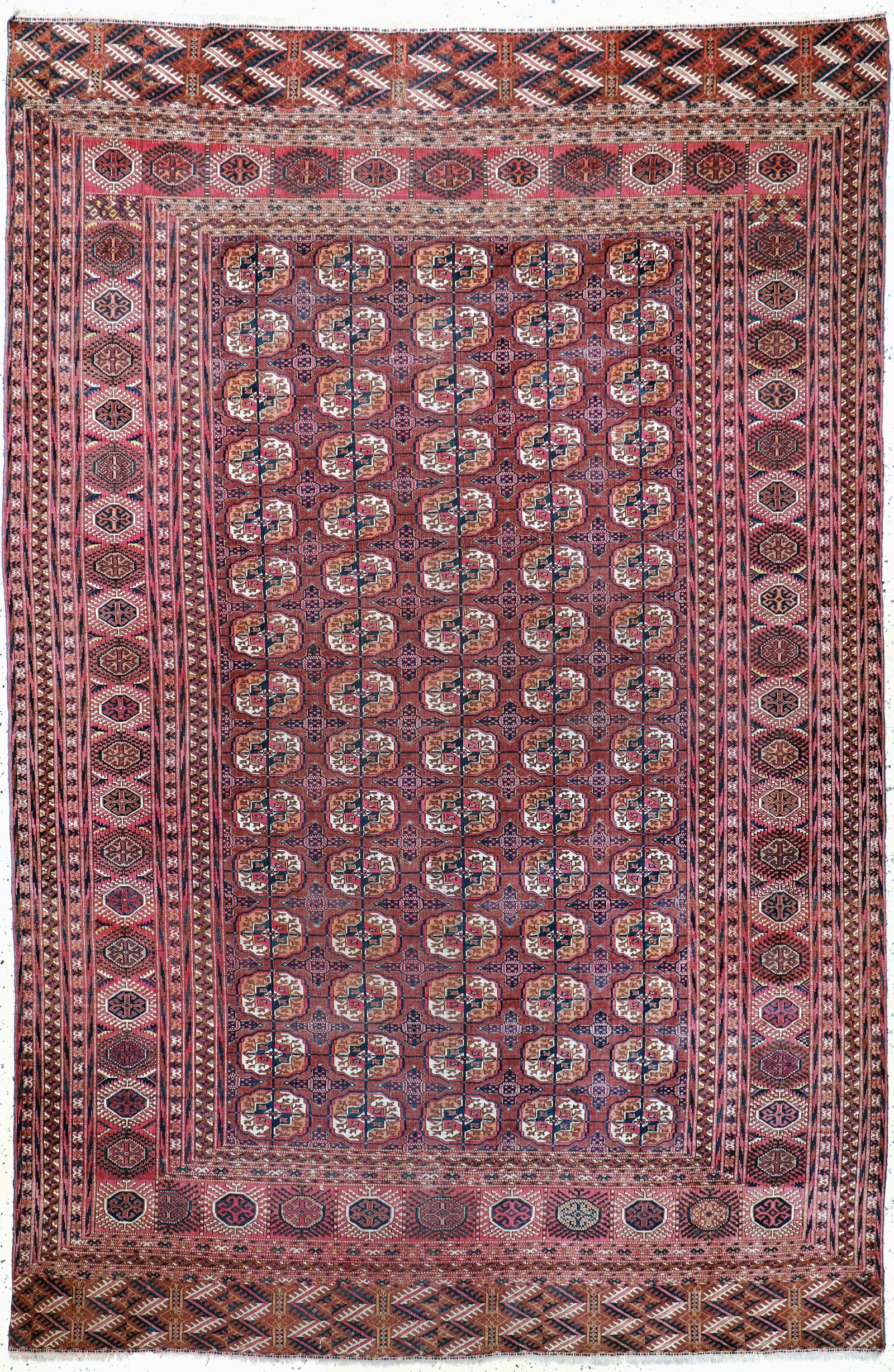 Tekke#'main carpet#'antique, Turkmenistan, 19th: Tekke#'main carpet#'antique, Turkmenistan, 19th century, wool on wool, approx. 323 x 213 cm, condition: 3, (few small holes). Rugs, Carpets & Flatweaves