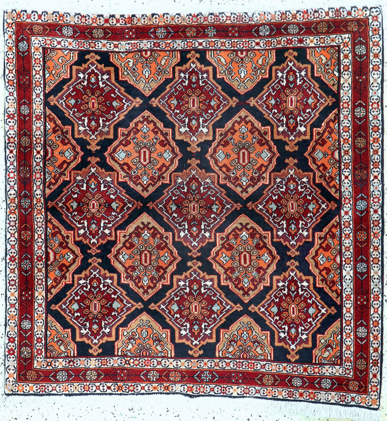 Meshgin, Persia, mid-20th century, wool on cotton: Meshgin, Persia, mid-20th century, wool on cotton, approx. 140 x 140 cm, condition: 2. Rugs, Carpets & Flatweaves