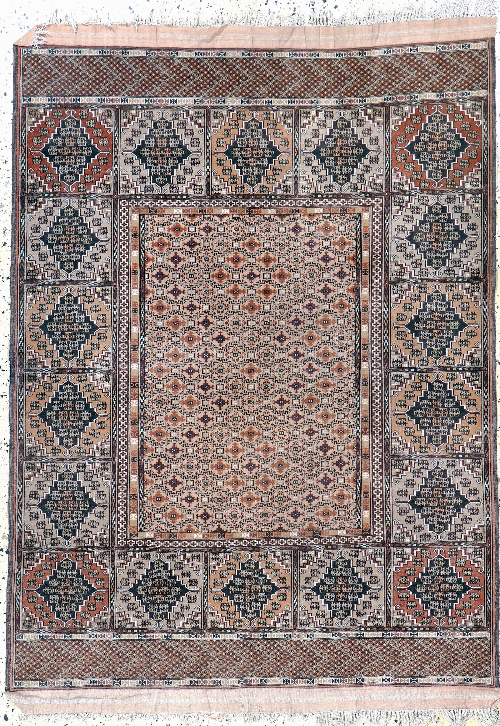 Mauri fine, Afghanistan, late 20th century, wool on: Mauri fine, Afghanistan, late 20th century, wool on cotton, approx. 160 x 120 cm, condition: 2. Rugs, Carpets & Flatweaves