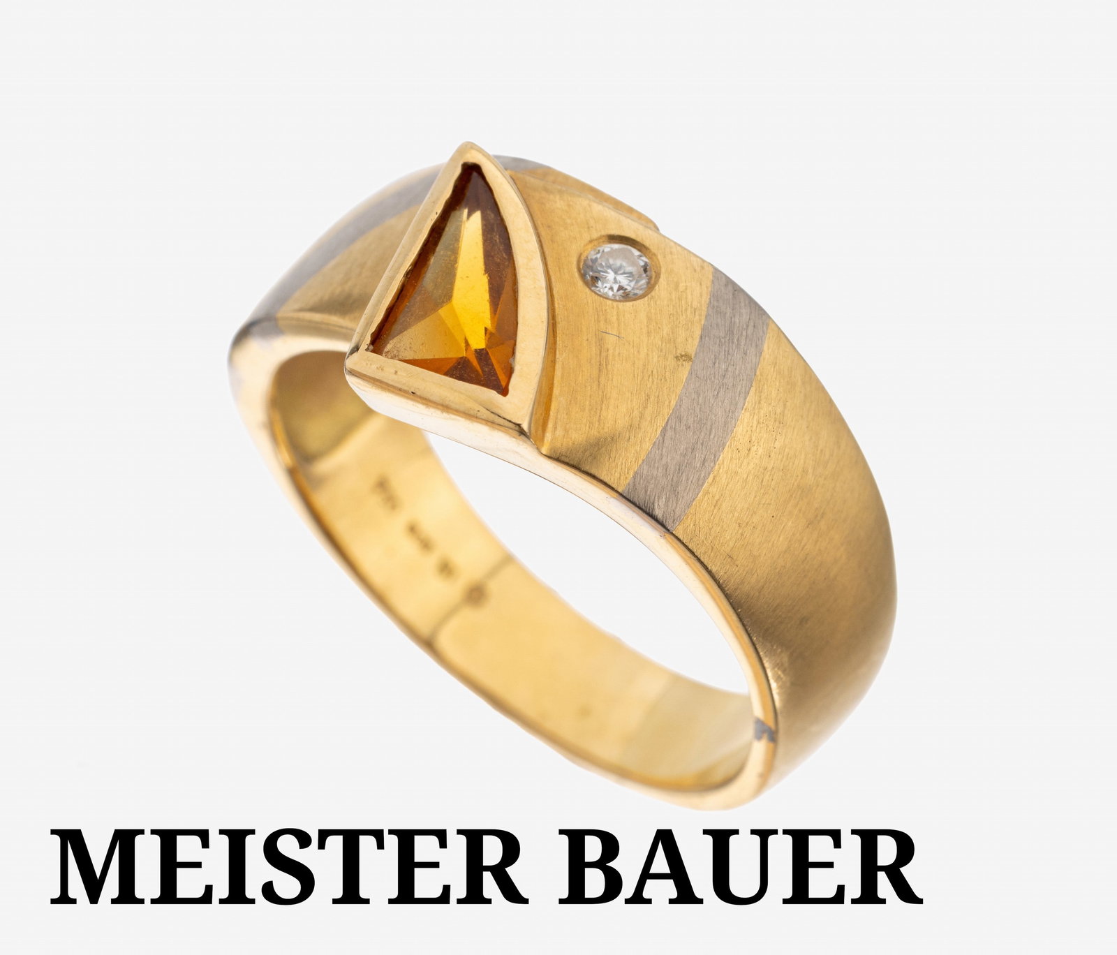 18 kt gold brilliant-citrine-ring: 18 kt gold brilliant-citrine-ring , YG/WG 750/000, 1 brilliant approx. 0.05 ct Wesselton/si, citrine in phantasy cut approx. 0.30 ct, approx. 8.4 g, ringsize 61.5, probably made by MEISTER BAUER/Frank
