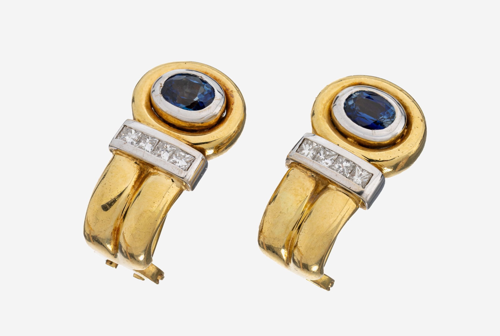 Pair of 18 kt gold sapphire-diamond-earrings (1 of 1)