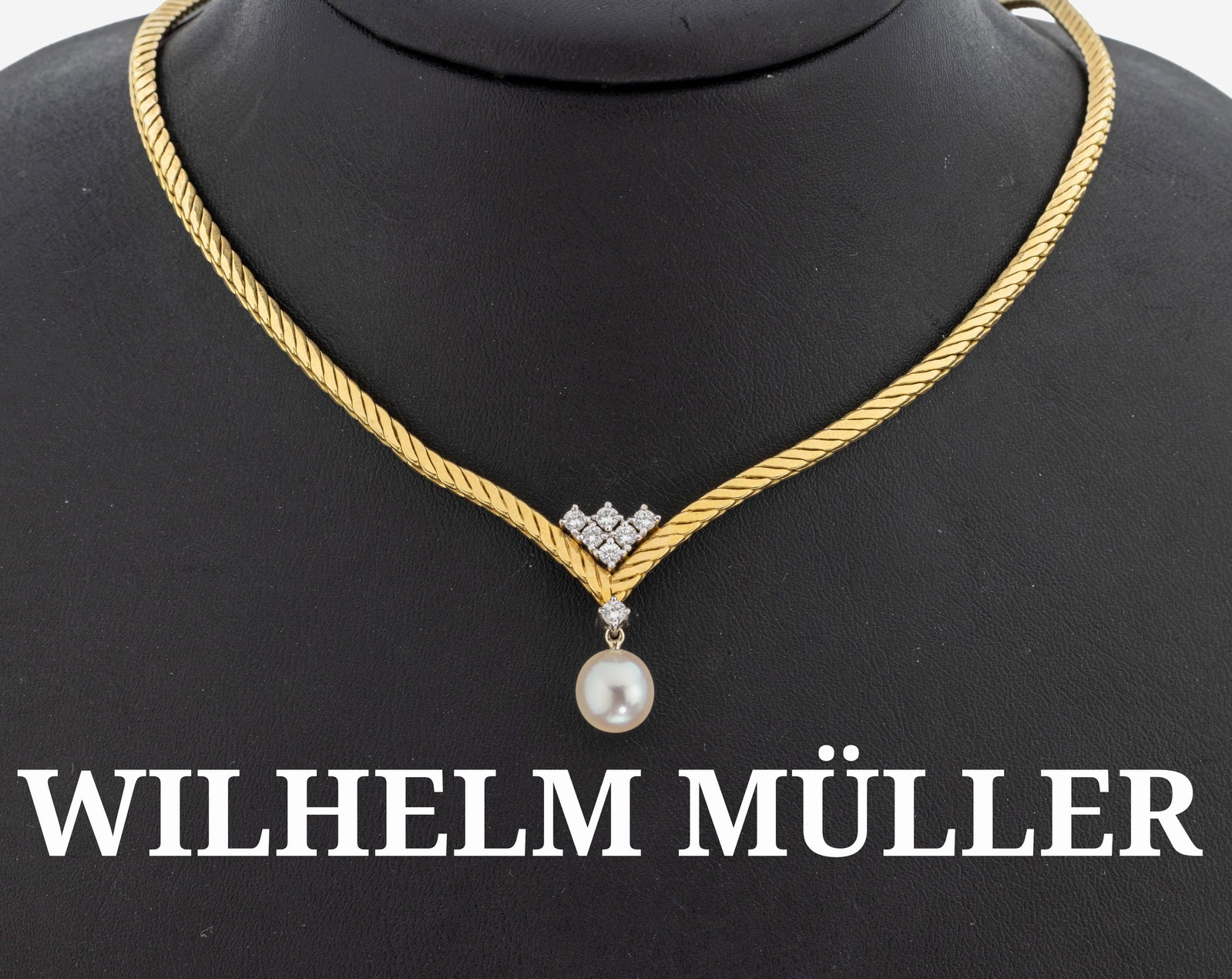 18 kt gold brilliant-pearl-necklace: 18 kt gold brilliant-pearl-necklace , YG/WG 750/000, high quality workmanship, 7 in WG set brilliants total approx. 0.35 ct Wesselton/si, movable suspended cultured akoyapearl, diam. approx. 8.6 g, l.