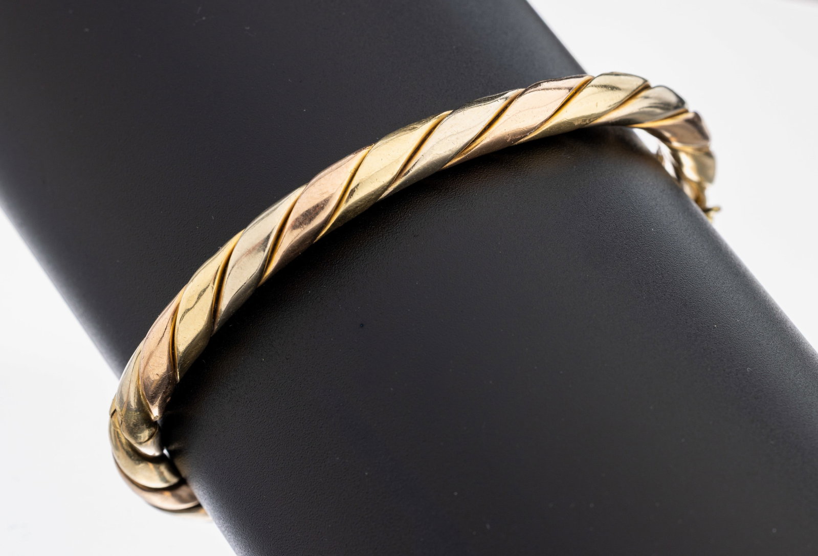 14 kt gold bangle (1 of 1)