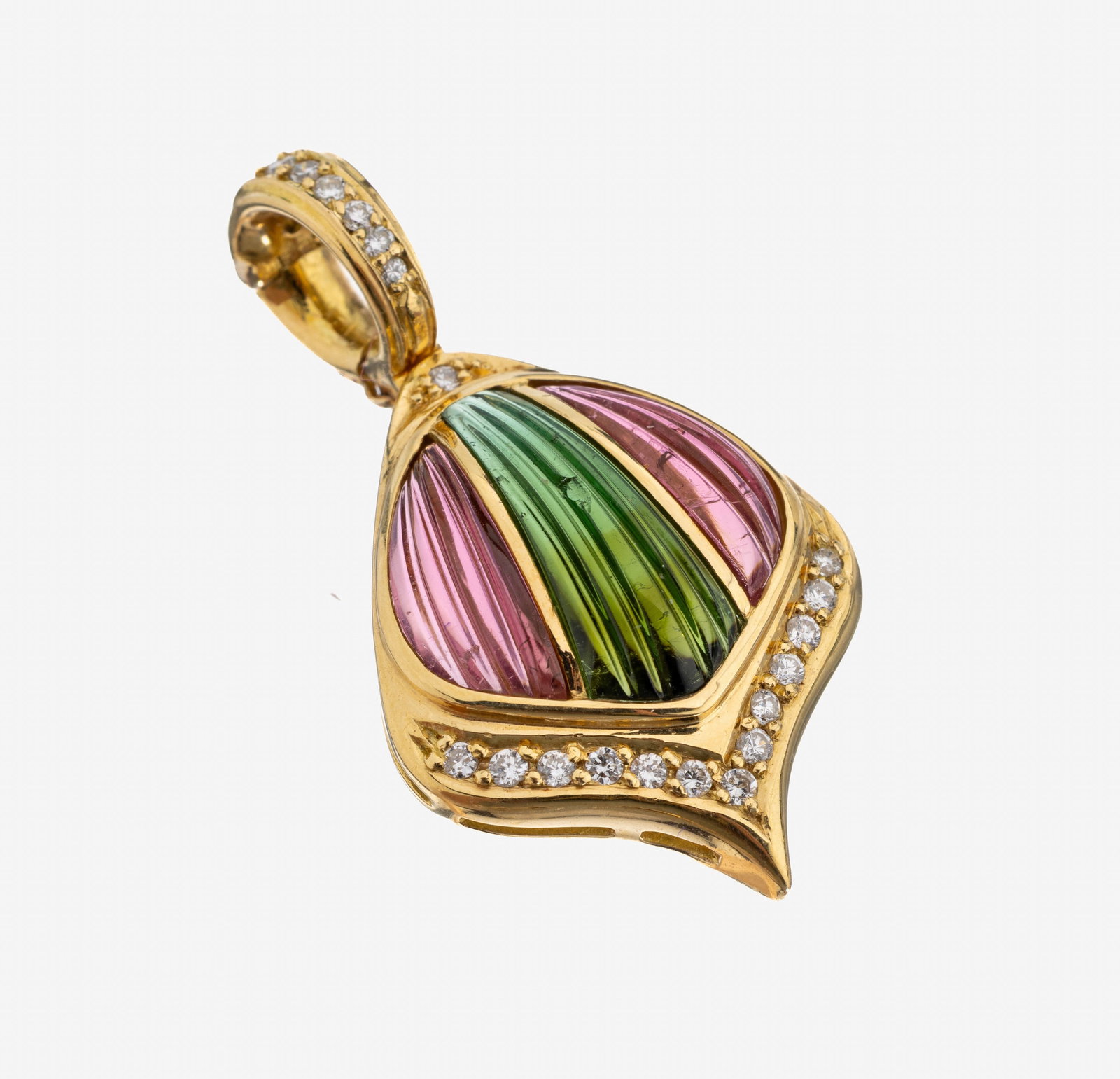 18 kt gold tourmaline-brilliant-clippendant: 18 kt gold tourmaline-brilliant-clippendant , YG 750/000, 3 grooved tourmalines total approx. 4.0 ct, 22 brilliants total approx. 0.60 ct Wesselton/si, l. approx. 3.7 cm, approx. 8.5 g
