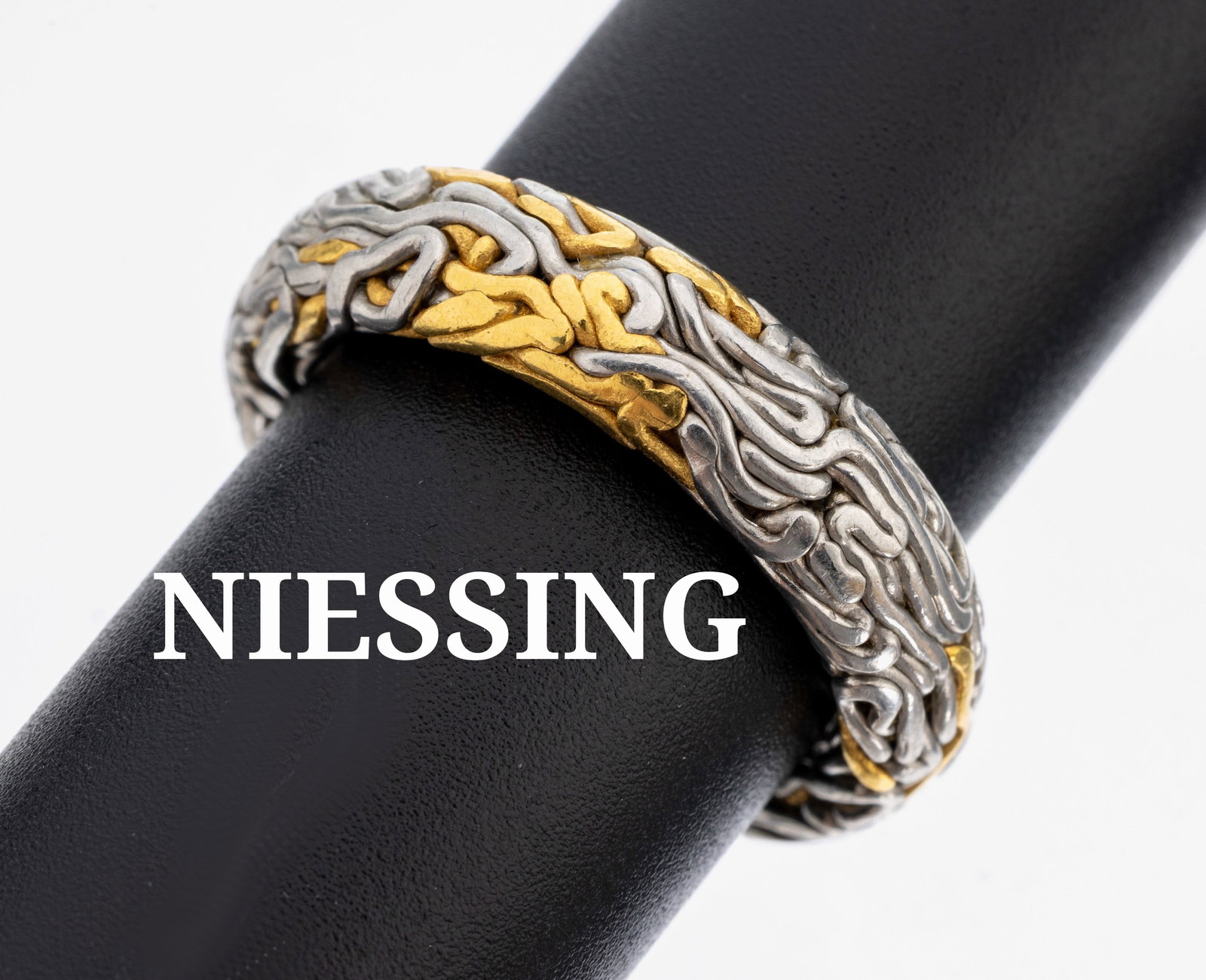 22 kt gold and platinum NIESSING brilliant- ring, model Labyrinth (1 of 1)