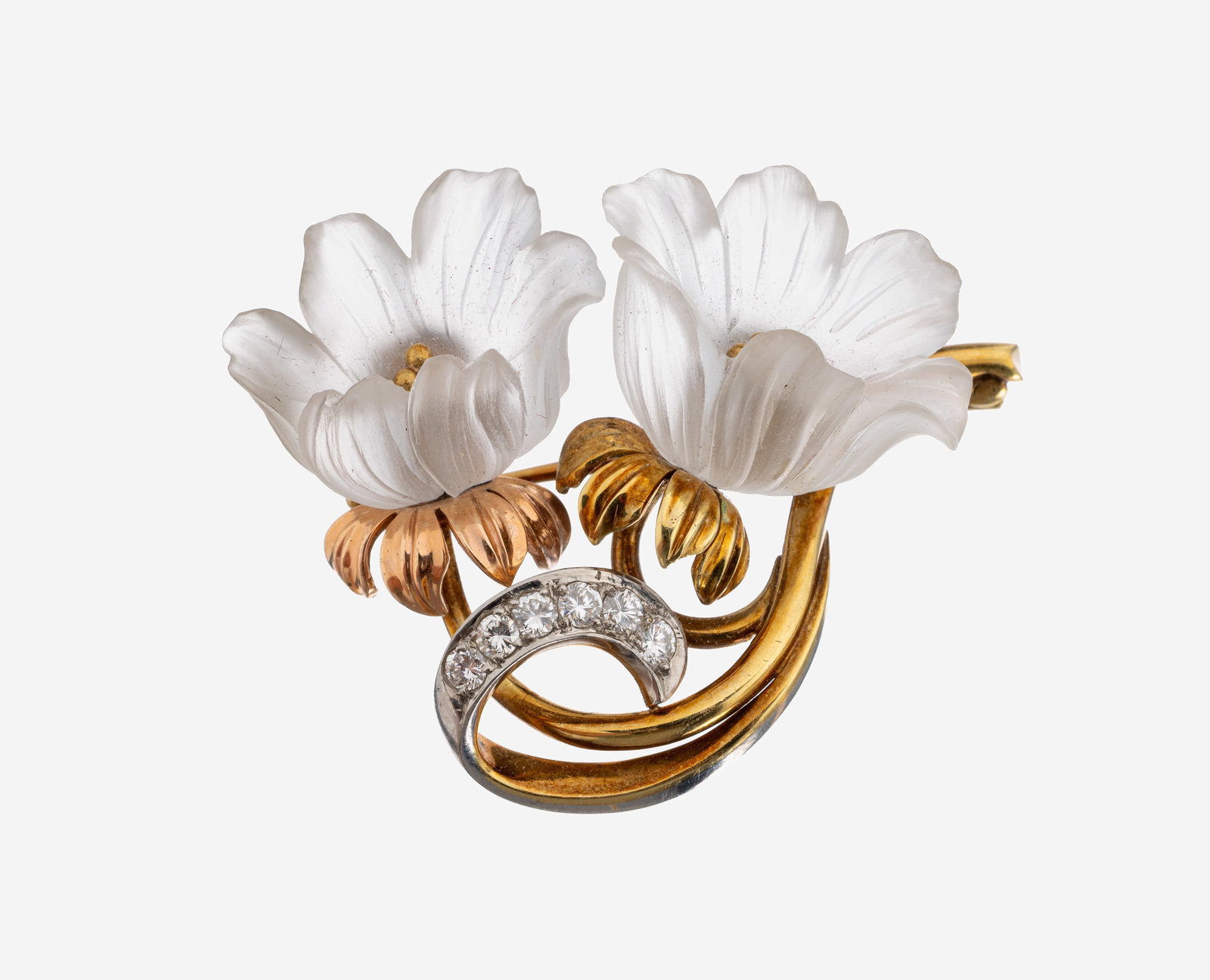 14 kt gold rock crystal-brilliant-brooch, 1960s: 14 kt gold rock crystal-brilliant-brooch, 1960s , YG/WG/RG 585/000, high quality workmanship, 2 blossoms rock crystal cut and engraved, 6 in WG set brilliants total approx.0.24 ct Top Wesselton/vs, ap
