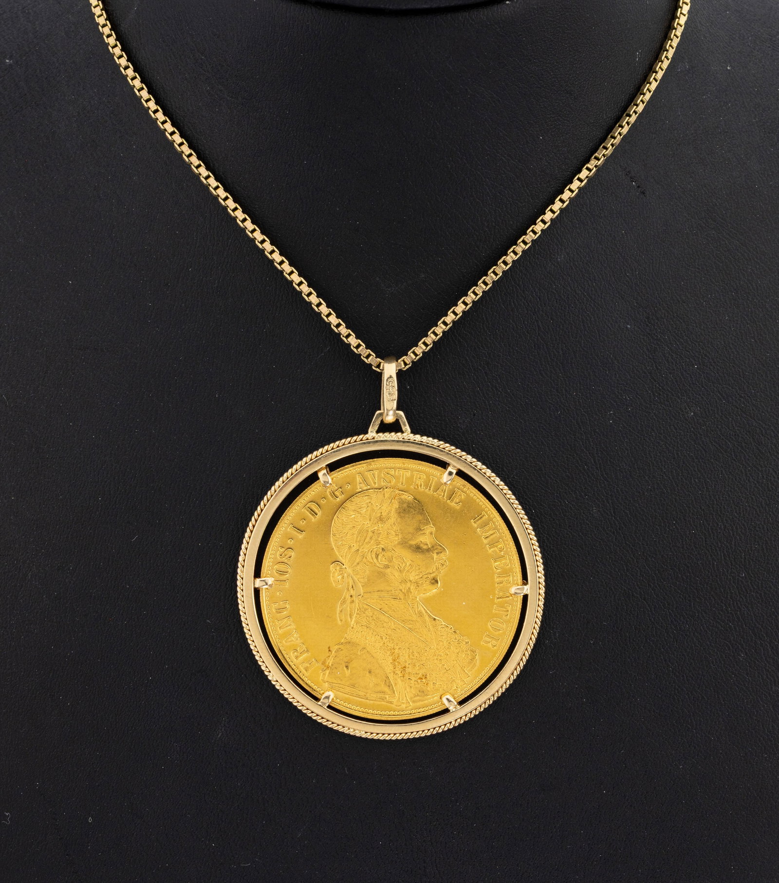 14 kt gold coin pendant (1 of 1)