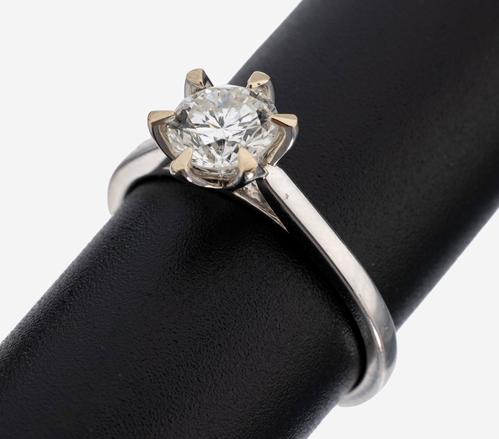 18 kt gold brilliant-ring: 18 kt gold brilliant-ring , WG 750/000, brilliant approx. 1.10 ct Top Wesselton (G)/si1, ringsize 57, approx. 3.4 g