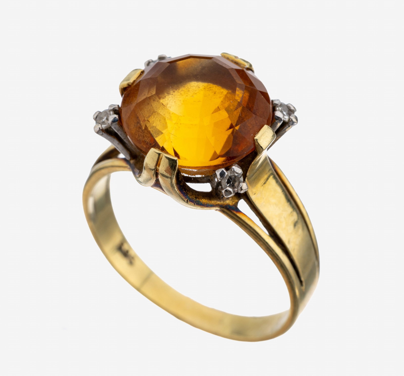 14 kt gold citrine-diamond-ring (1 of 1)