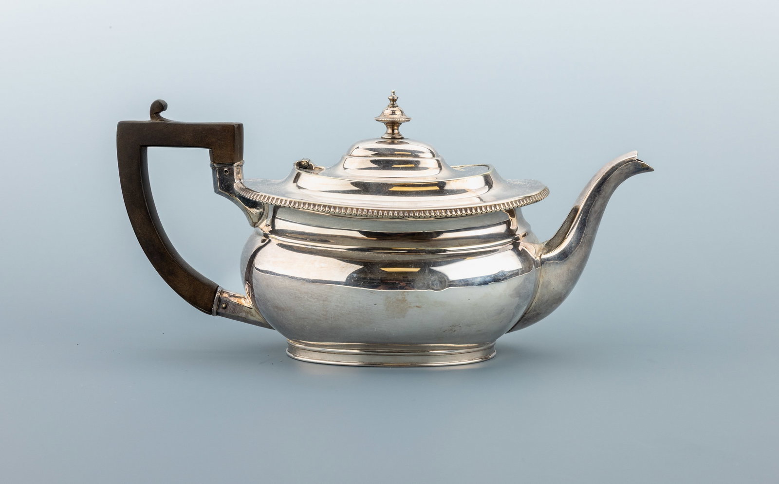 Teapot, England, 1910-1935 (1 of 1)