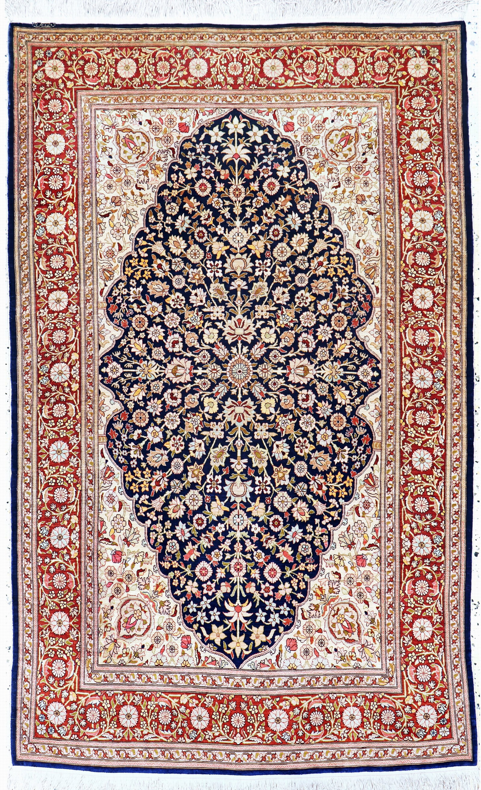 Hereke silk fine signed, Turkey, mid-20th century (1 of 7)