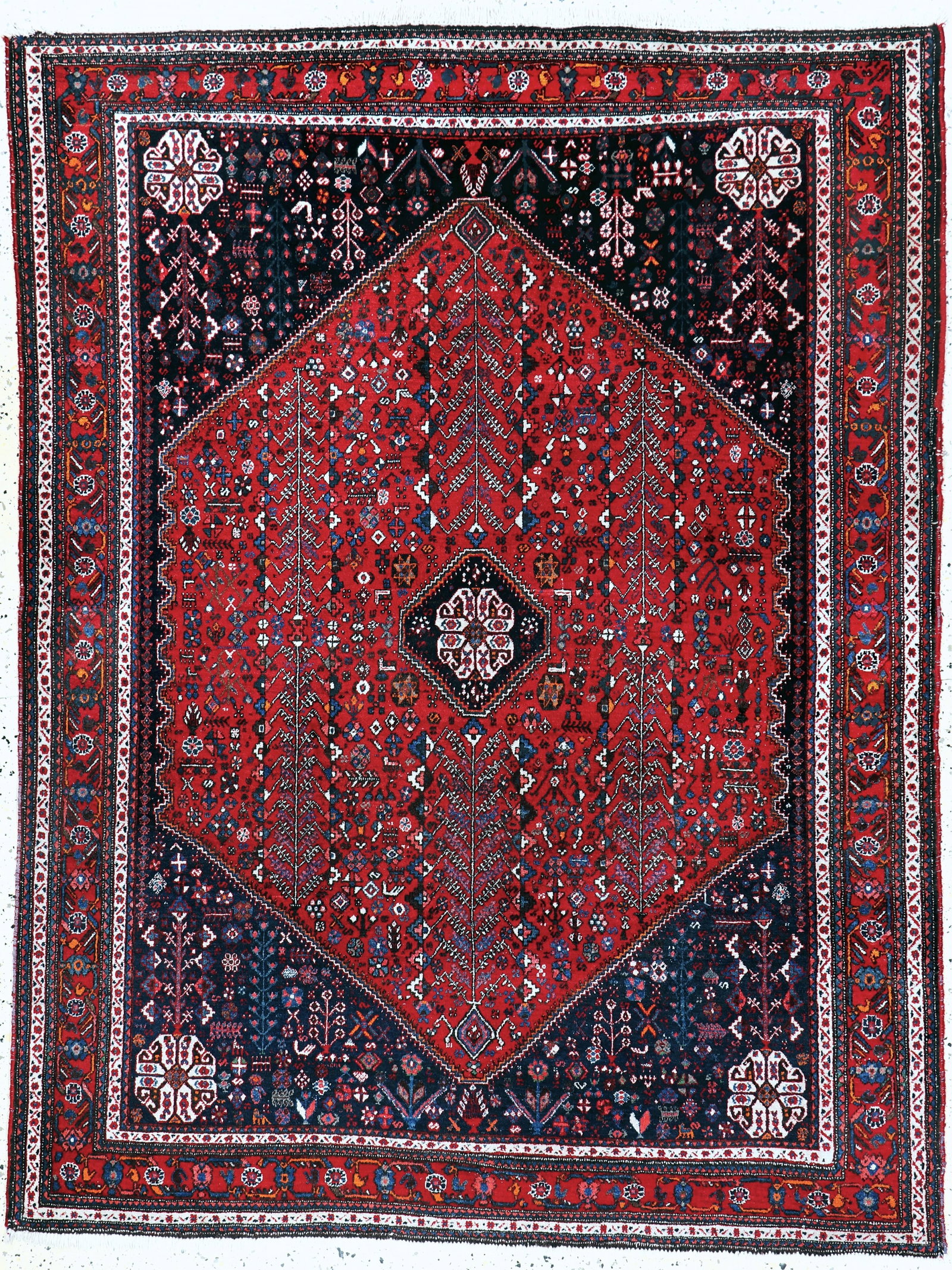 Abadeh fine, Persia, mid-20th century, wool oncotton: Abadeh fine, Persia, mid-20th century, wool oncotton, approx. 205 x 155 cm, condition: 2, (small restoration). Rugs, Carpets & Flaweaves