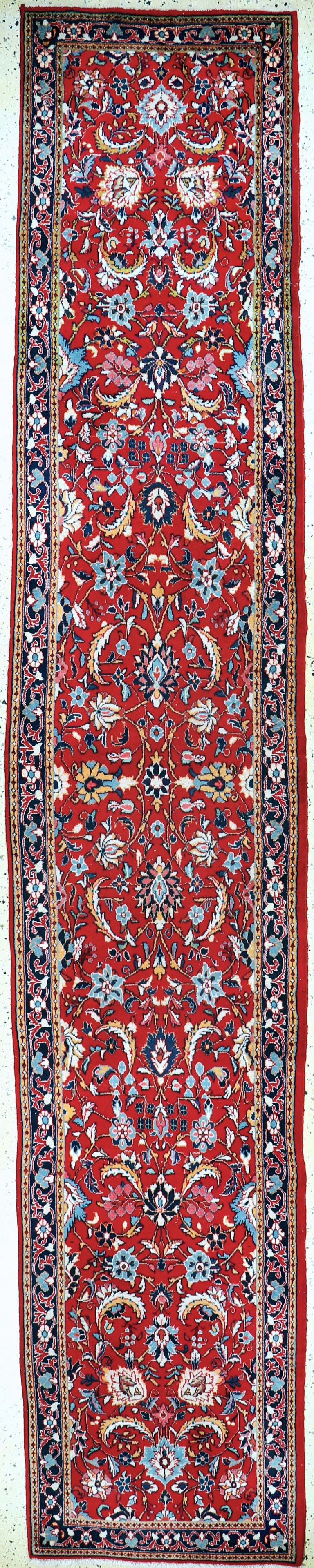 Saruk, Persia, late 20th century, wool on cotton: Saruk, Persia, late 20th century, wool on cotton, approx. 440 x 82 cm, condition: 2. Rugs, Carpets & Flaweaves