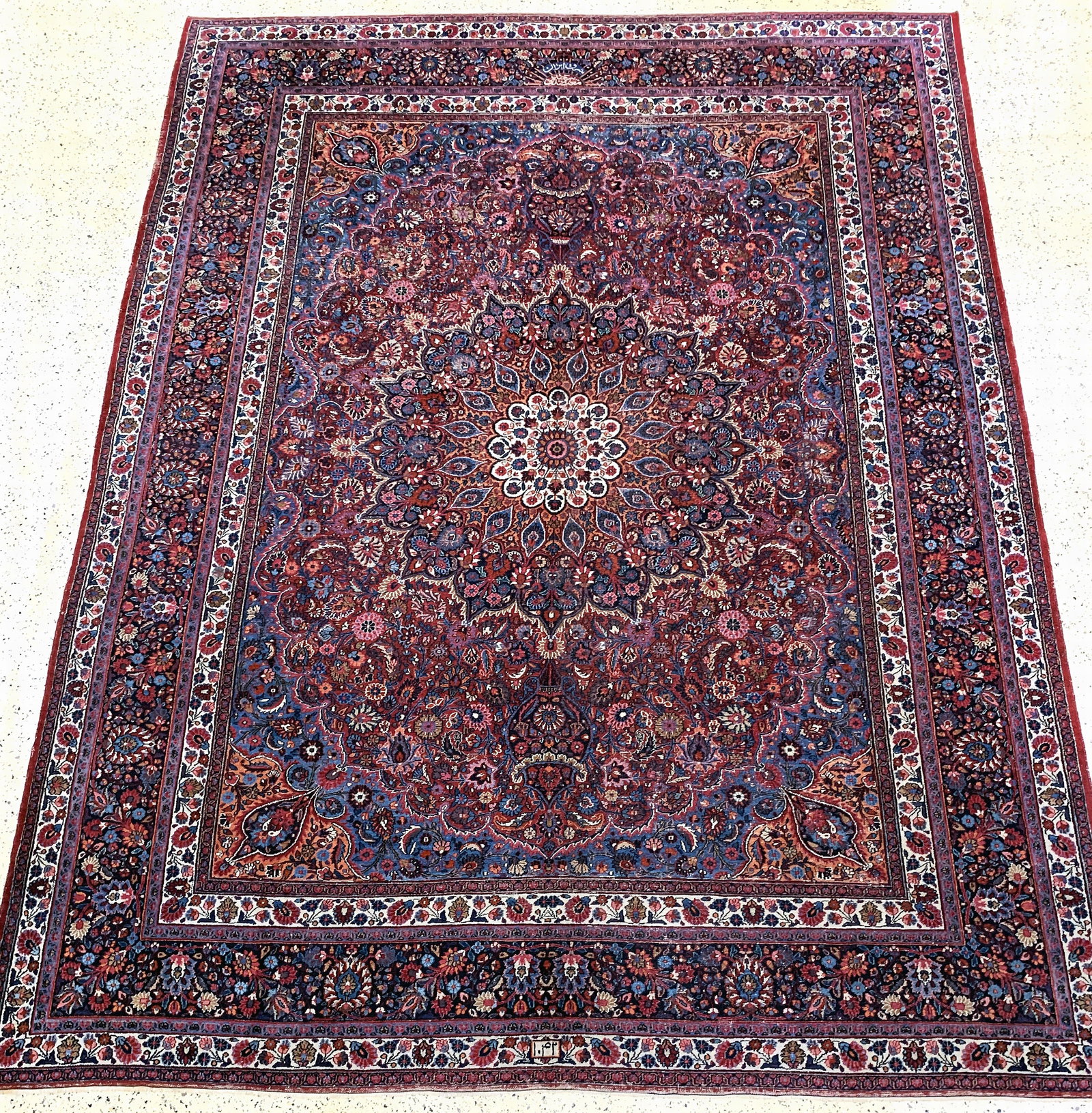 Birdjand old signed, Persia, early 20th century: Birdjand old signed, Persia, early 20th century, wool on cotton, approx. 410 x 313 cm,moth damage, condition: 3. Rugs, Carpets & Flaweaves