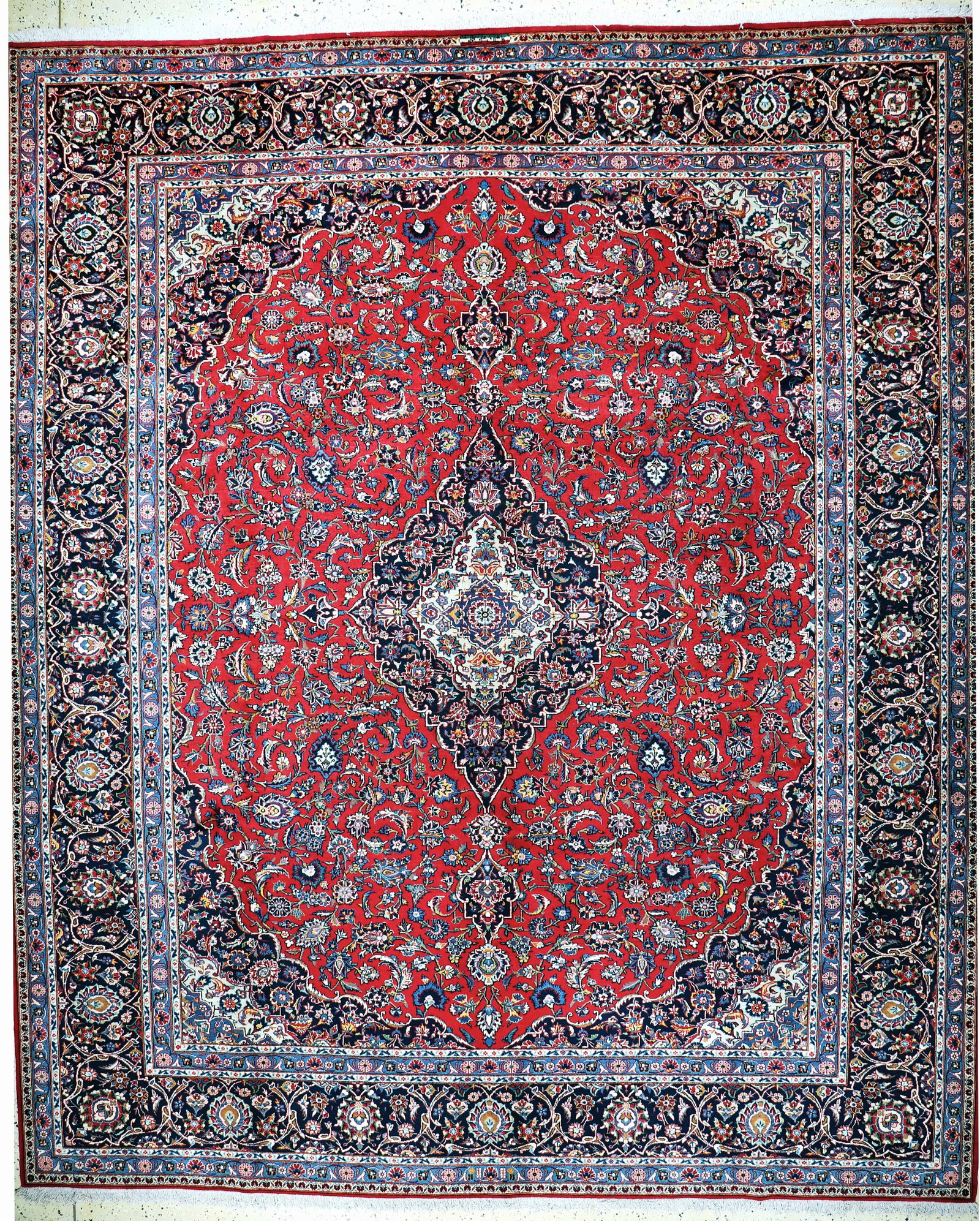 Kashan fine signed, Persia, mid-20th century, wool on: Kashan fine signed, Persia, mid-20th century, wool on cotton, approx. 397 x 299 cm, condition: 1-2 (restored). Rugs, Carpets & Flaweaves