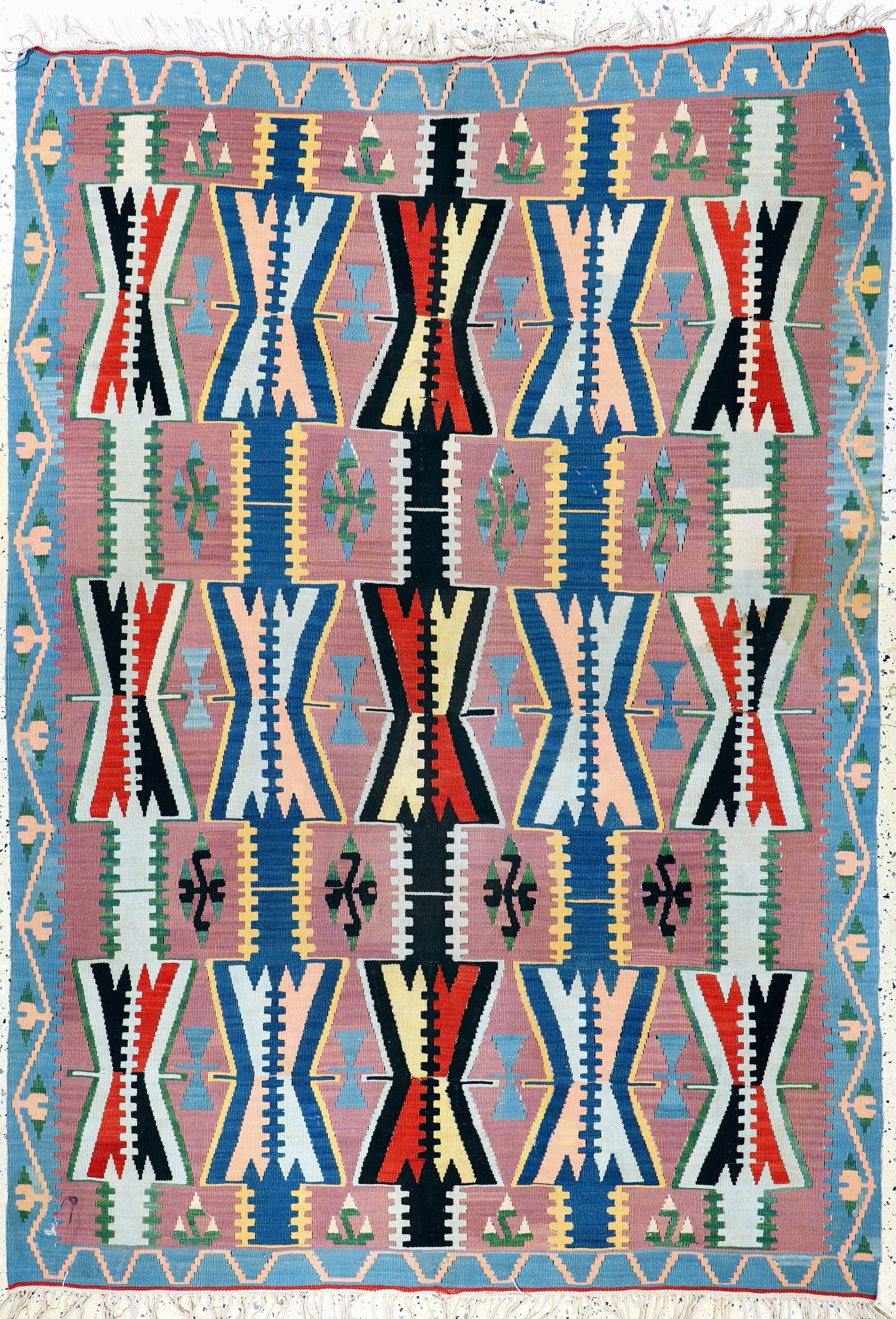 Kars Kilim, Turkey, mid-20th century, wool on wool: Kars Kilim, Turkey, mid-20th century, wool on wool, approx. 222 x 156 cm, in need of cleaning, condition: 2 (holes). Rugs, Carpets & Flaweaves