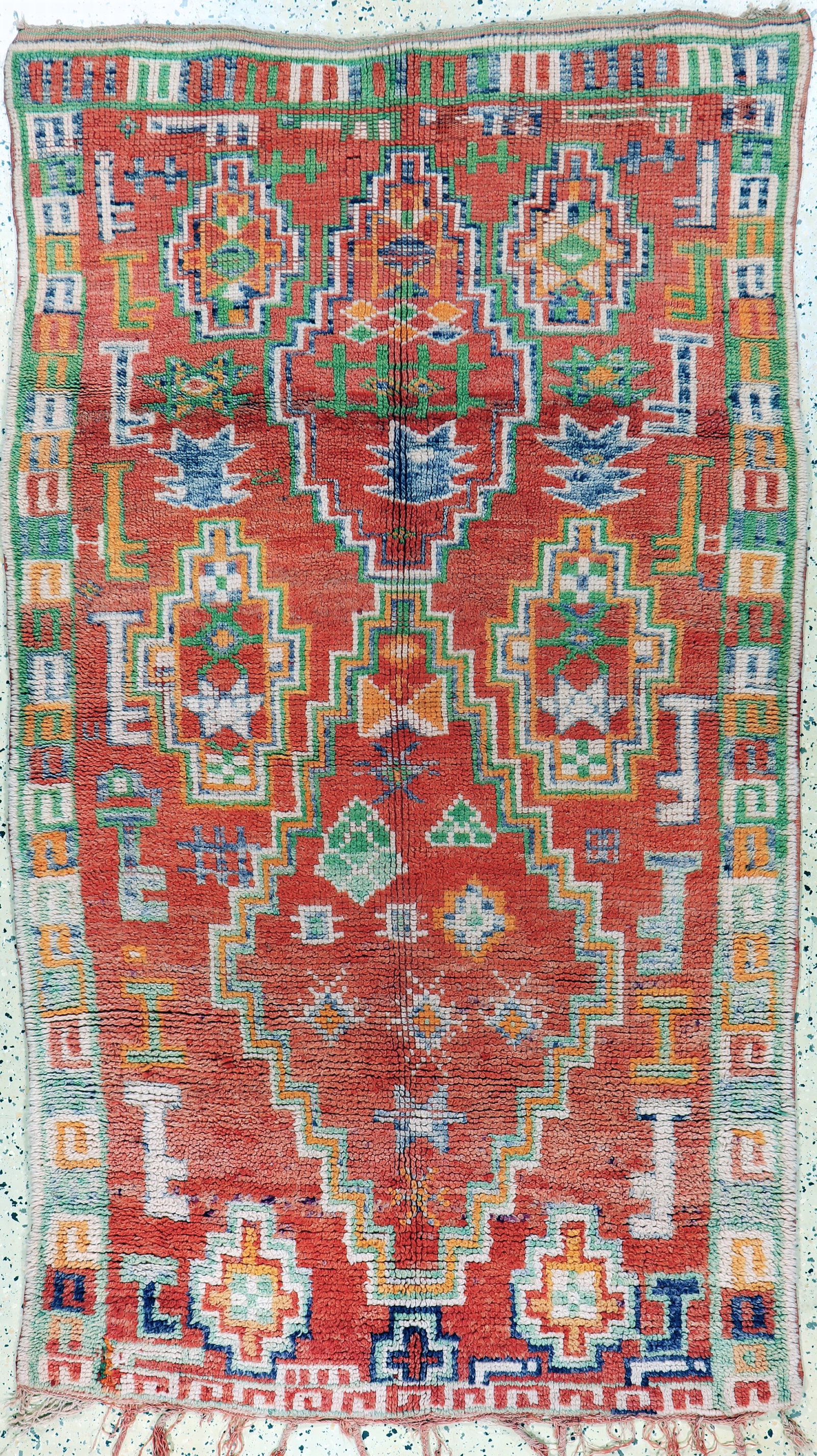 Atlas, Morocco, mid-20th century, wool on wool: Atlas, Morocco, mid-20th century, wool on wool, approx. 200 x 112 cm, condition: 2 (hole). Rugs, Carpets & Flaweaves