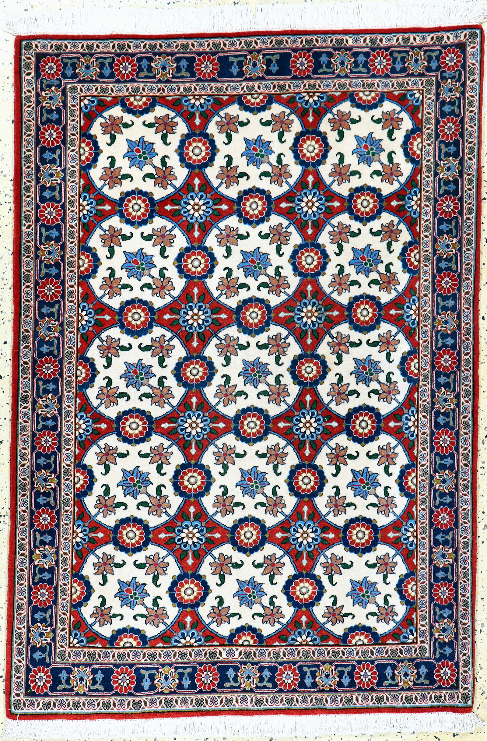 Weramin fine, Persia, late 20th century, corkwool on: Weramin fine, Persia, late 20th century, corkwool on cotton, approx. 155 x 107 cm, condition: (almost new). Rugs, Carpets & Flaweaves