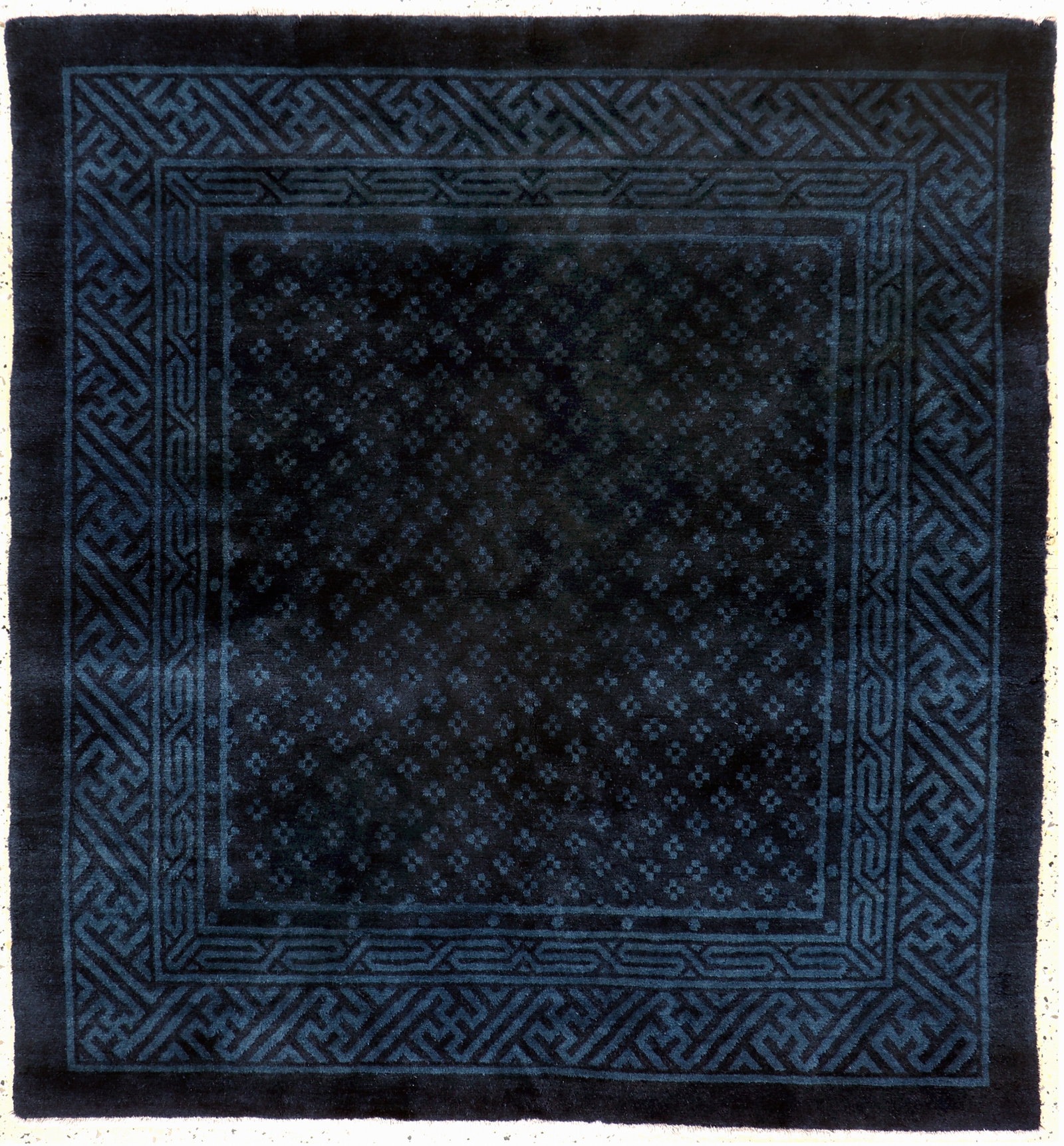 Pao Tow antique, China, around 1900, wool on cotton: Pao Tow antique, China, around 1900, wool on cotton, approx. 175 x 163 cm, moth damage on edge, condition: 2. Rugs, Carpets & Flaweaves