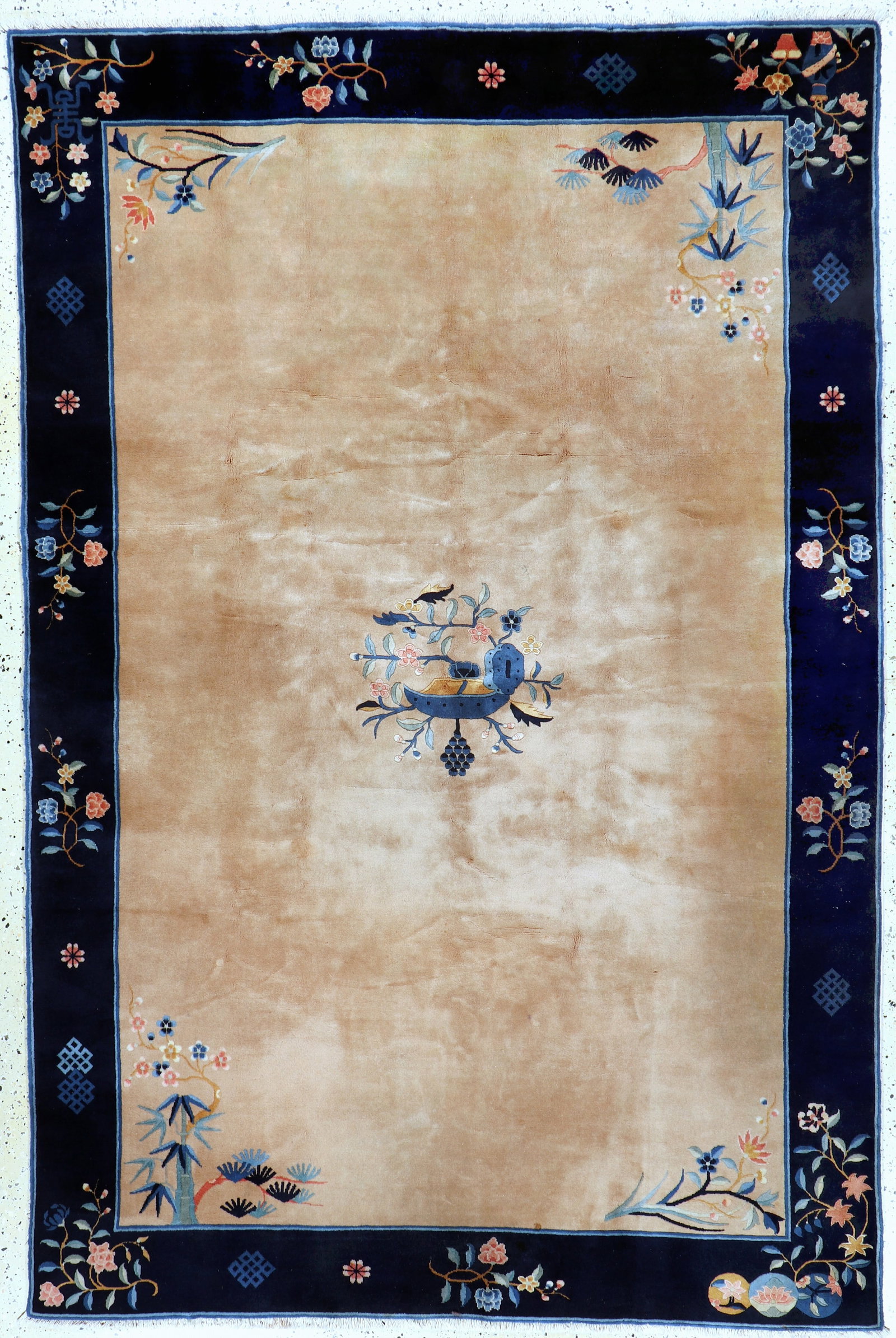 Peking old, China, early 20th century, wool oncotton: Peking old, China, early 20th century, wool oncotton, approx. 293 x 193 cm, in need of cleaning, condition: 1-2. Rugs, Carpets & Flaweaves