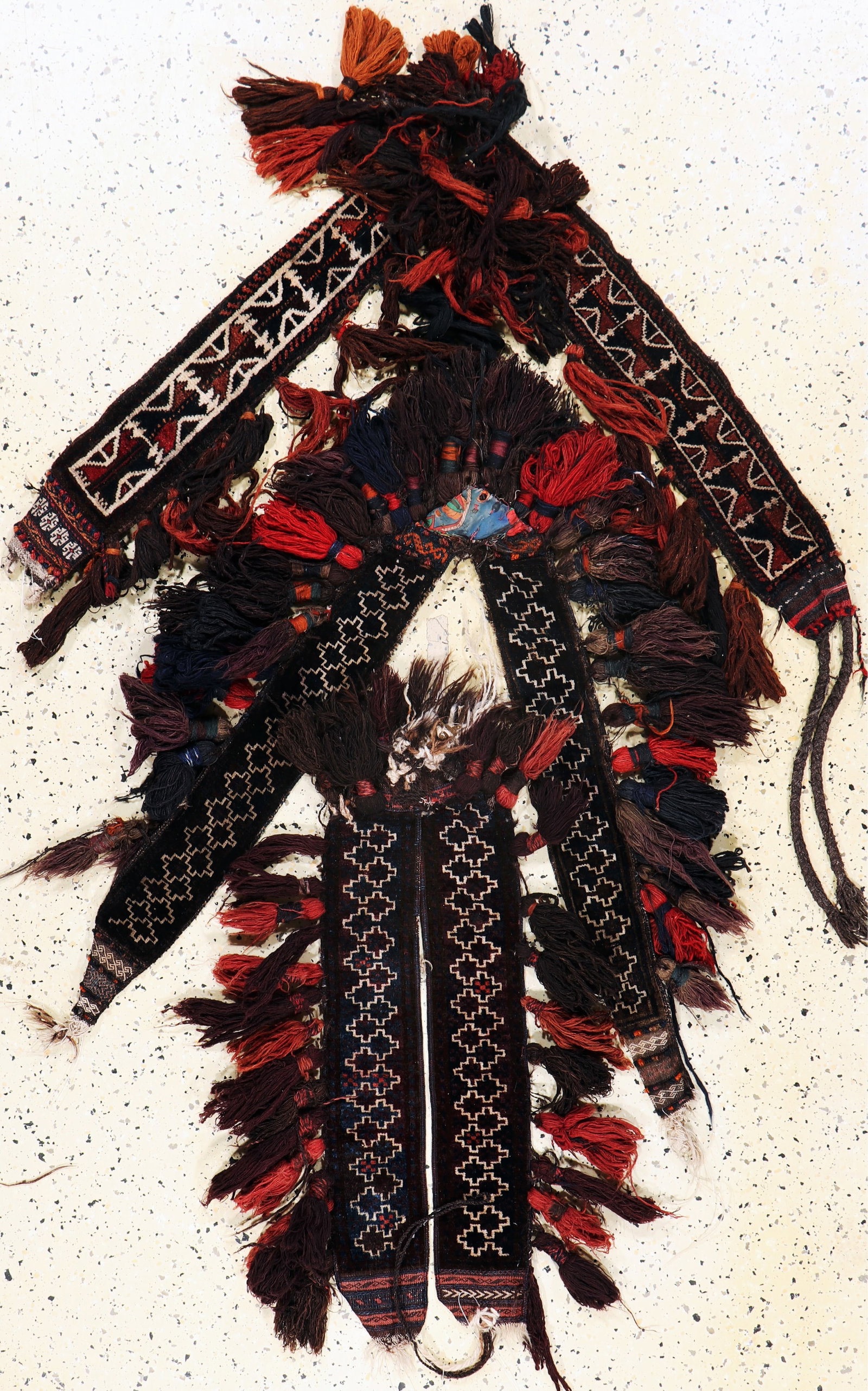 3 lots of Baloch#'animal jewelry#', Persia, early 20th: 3 lots of Baloch#'animal jewelry#', Persia, early 20th century, wool on wool, approx. 110 x 12 cm, condition: 2-3. Rugs, Carpets & Flaweaves