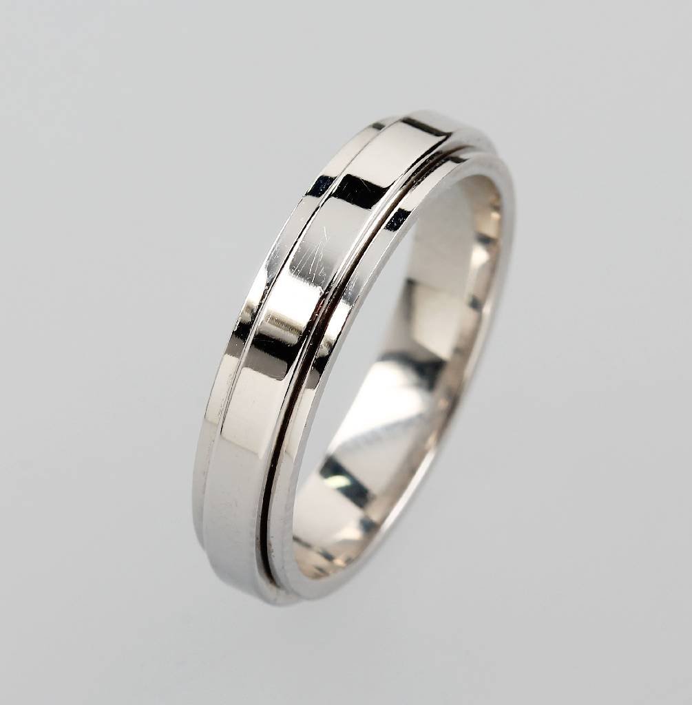 PIAGET 18 kt gold ring