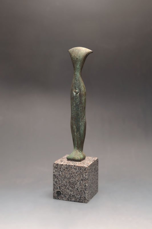 Laszlo Taubert, born in 1966, bronze sculpture on base,
