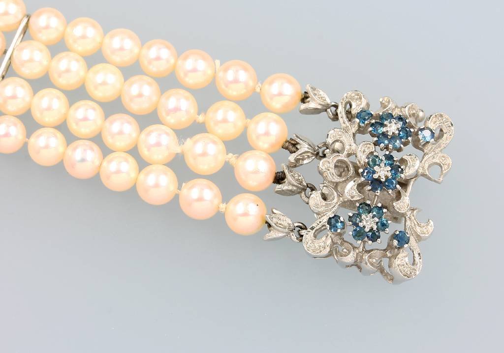 4-row 18 kt gold bracelet with cultured pearls (1 of 1)