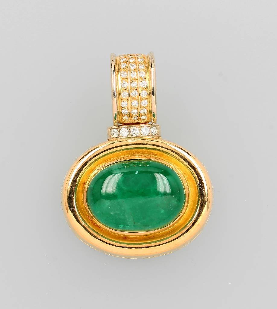 18 kt clip gold pendant with emerald and brilliants (1 of 1)
