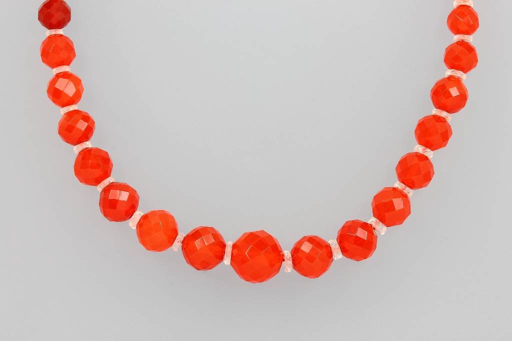 9 kt gold chain made of opals and rock crystals (1 of 1)