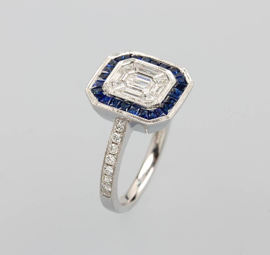 18 kt gold ring with sapphires and diamonds (1 of 1)