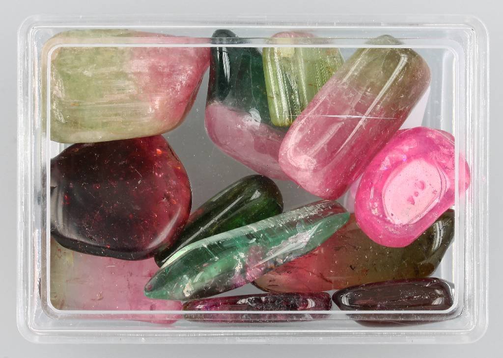 Lot loose tourmalines, total 603.50 ct (1 of 1)