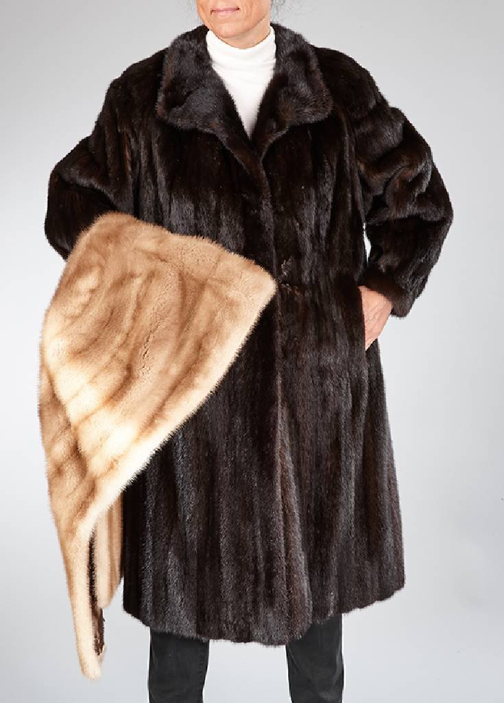 Lot mink coat and mink stole (1 of 2)
