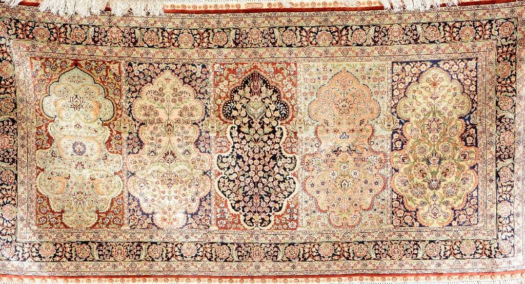 Chinese Silk Hereke, China, circa 30 years old, pure (1 of 1)