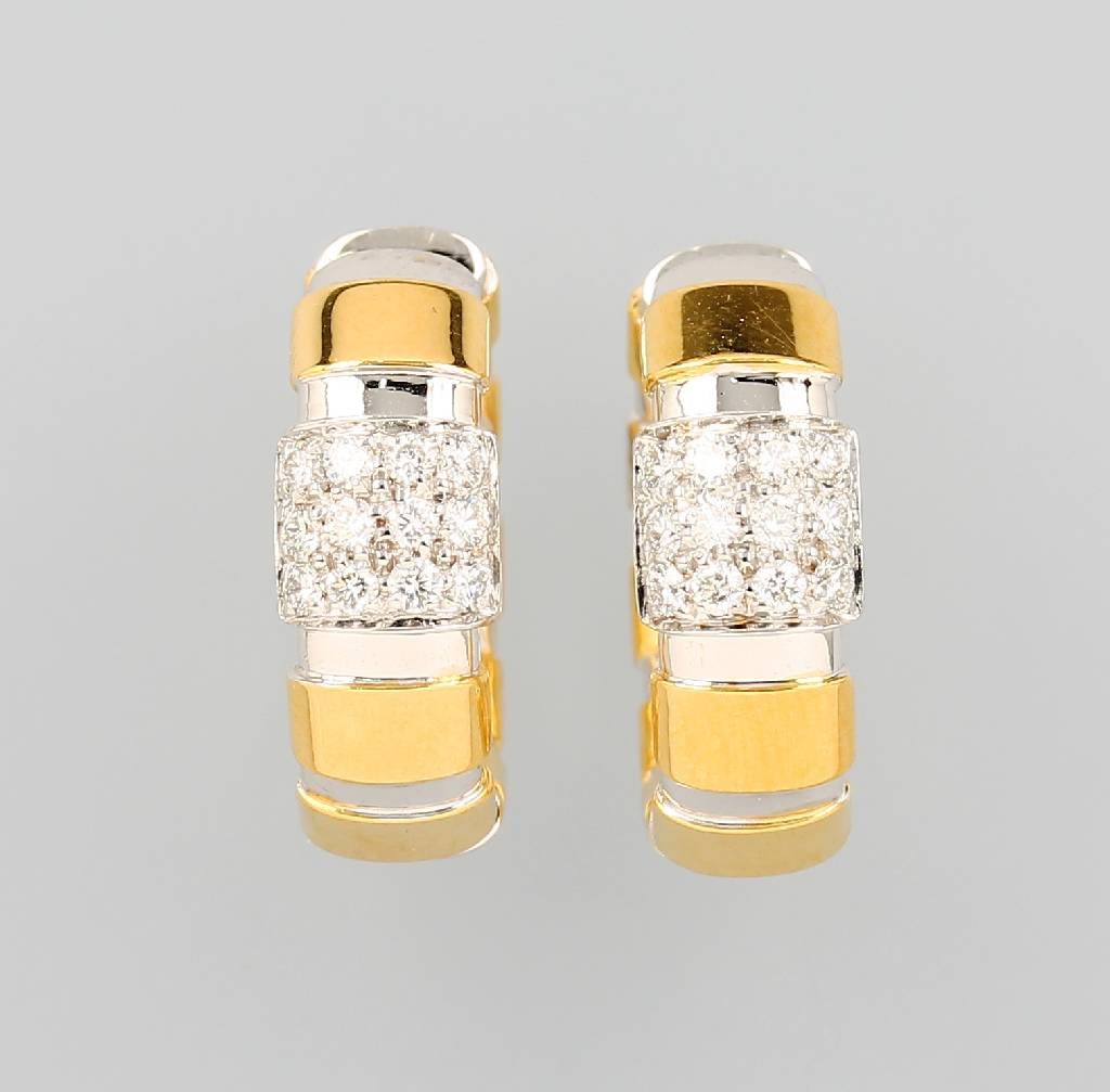 Pair of 18 kt gold ear hoops with brilliants, (1 of 1)