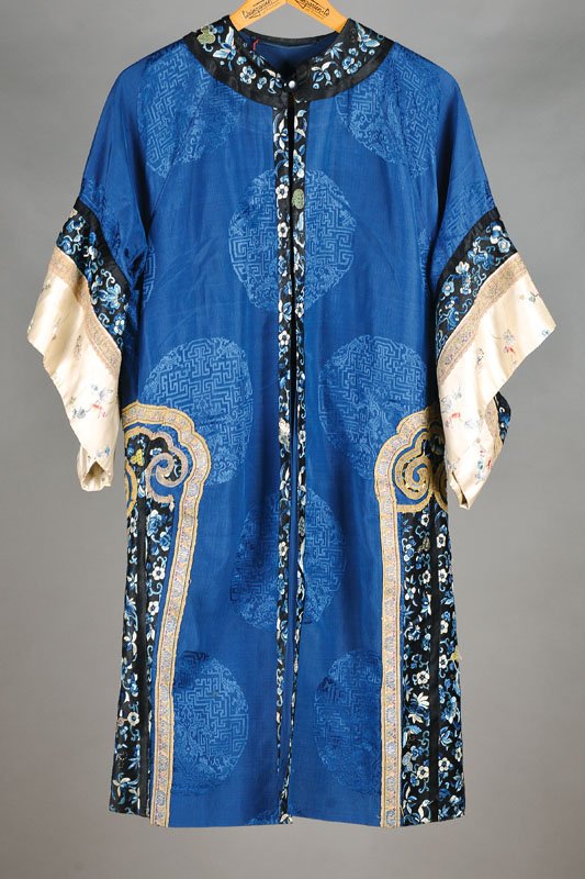 gown for a woman, China, around 1910-20 (1 of 1)