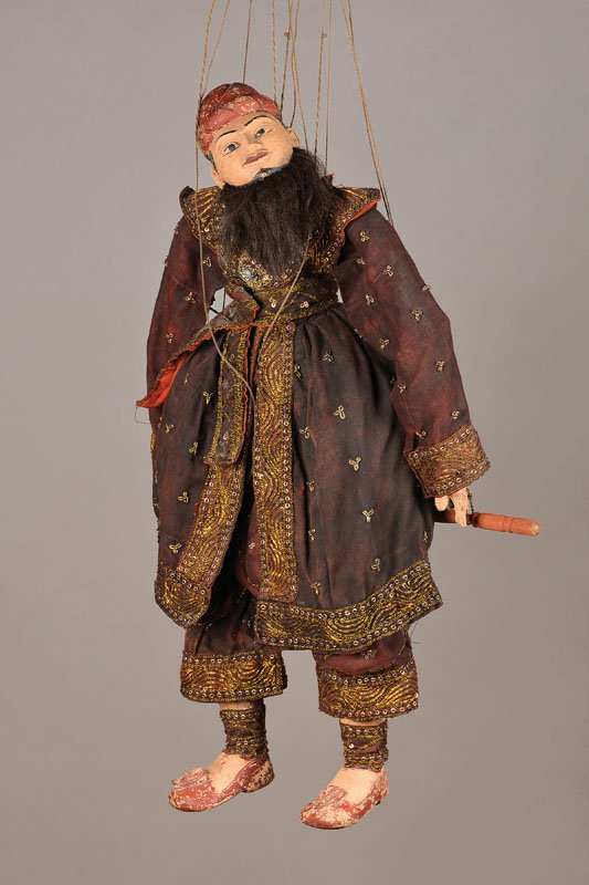 Marionette, Moghul/Burma, around 1900: Marionette, Moghul/Burma, around 1900, representation of Alchemist, carved wood and painted, garment rich embroidered, H. approx. 70cm