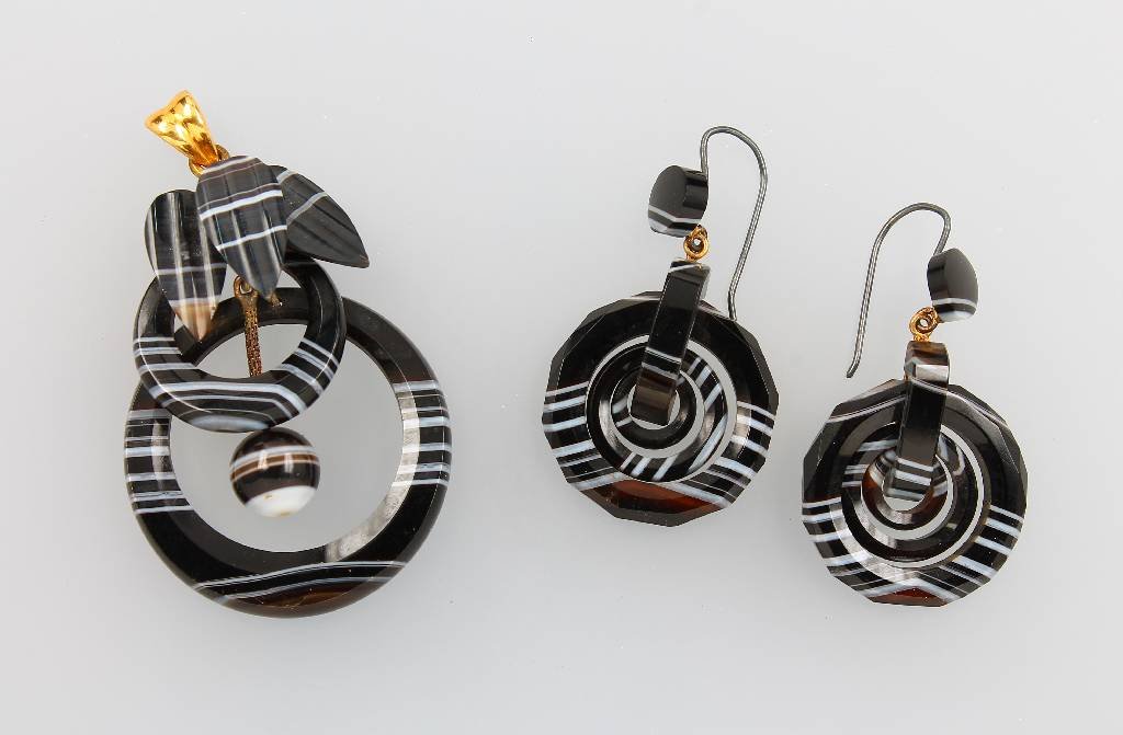 Lot with stripe agate, Idar Oberstein approx. 1880, (1 of 1)