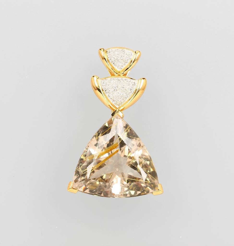 18 kt gold pendant with love arrows and diamonds (1 of 1)