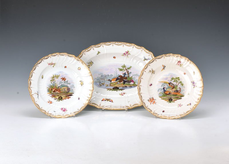 Oval platter and two plates, KPM (1 of 1)
