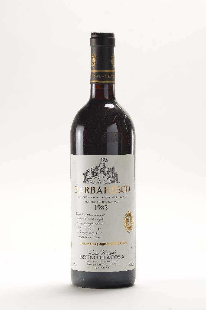 5 bottles of 1985 Bruno Giacosa Barbaresco: 5 bottles of 1985 Bruno Giacosa Barbaresco, Piemonte, each approx 75 cl, each into neck, not tasted, CellarTracker 95/100 points ******. (Fine and rare wine & spirits. Please do not hesitate to ask fo