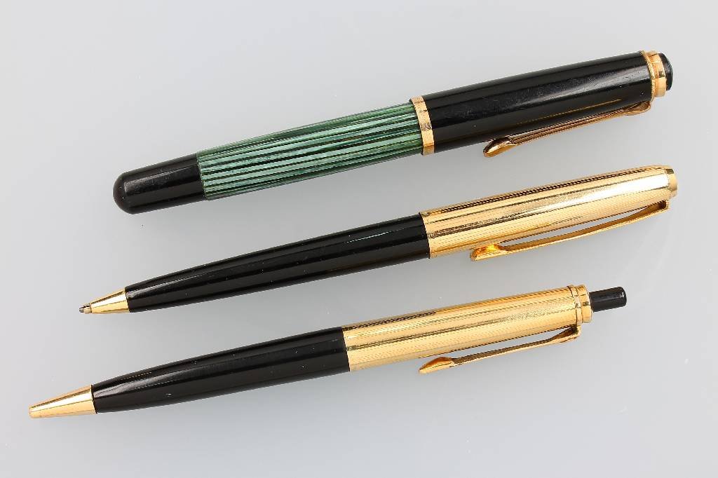 Lot Pelikan writing utensils (1 of 1)