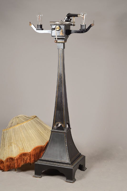 Lamp Grammophone, England (1 of 2)