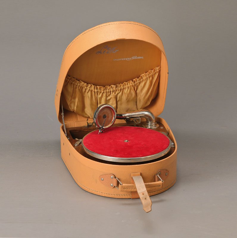 Telefunken Lido portable gramophone (1 of 1)
