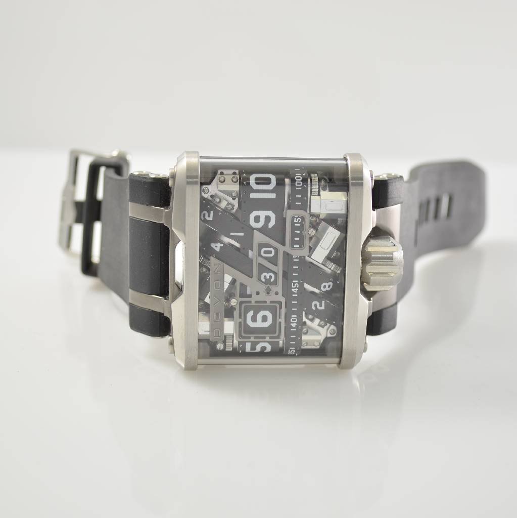 DEVON gents wristwatch Tread 1 (1 of 6)