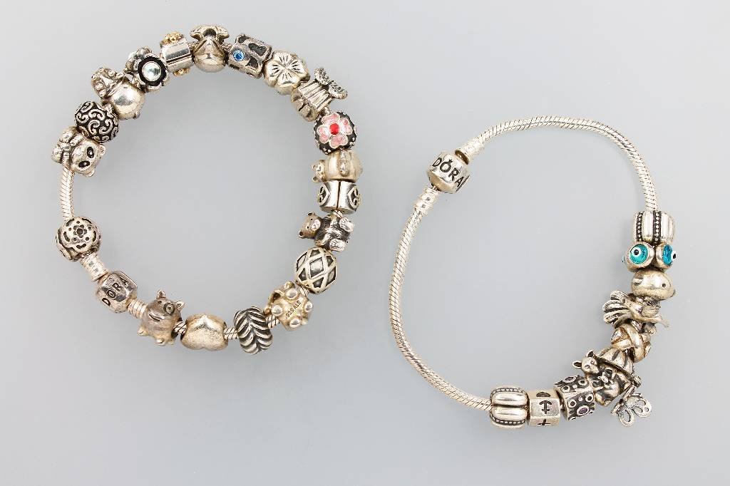Lot 2 PANDORA bracelets, silver (1 of 1)